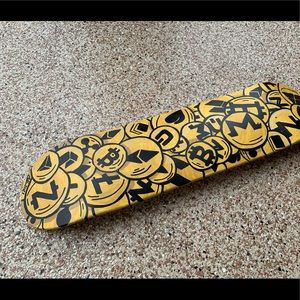 I make custom art on paper, skatedecks, wood, etc. do not buy this listing dm me